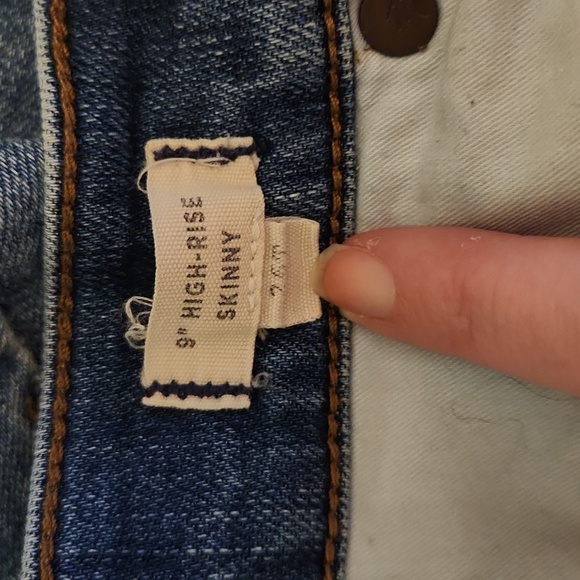 Madewell 9" High Rise Skinny Jeans 26T Distressed Hem - Picture 3 of 11